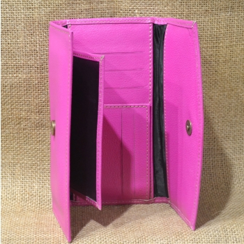 Portfel duży skórzany różowy z kwiatowym kolorowym haftem .